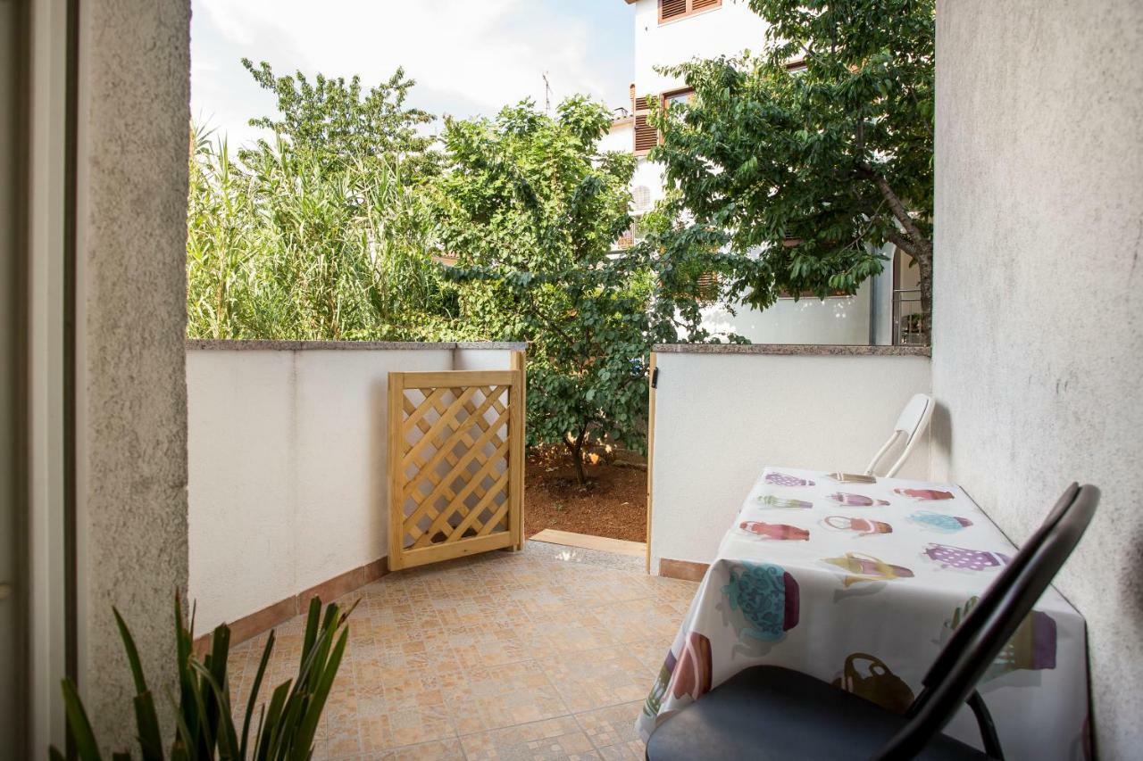 Apartment Beba โรวีน ภายนอก รูปภาพ