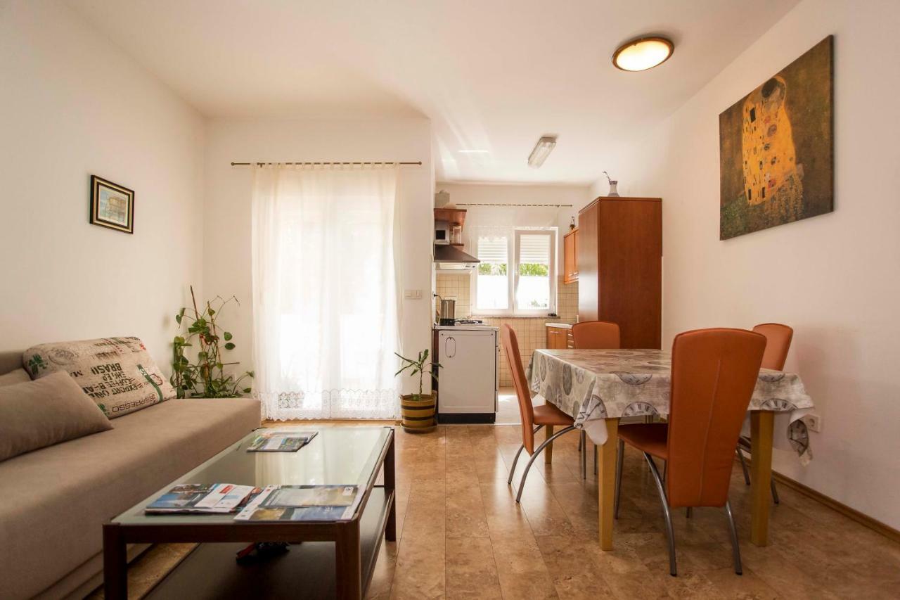 Apartment Beba โรวีน ภายนอก รูปภาพ