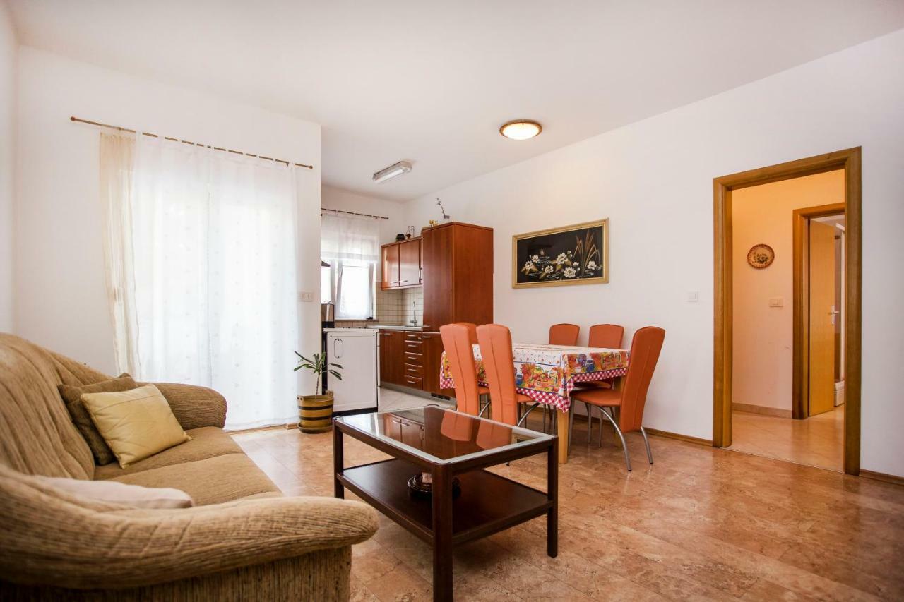 Apartment Beba โรวีน ภายนอก รูปภาพ